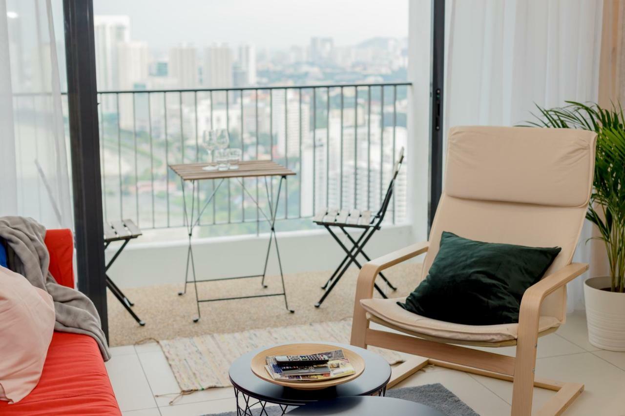 The Landmark Condo, By Sanguine George Town Exteriör bild