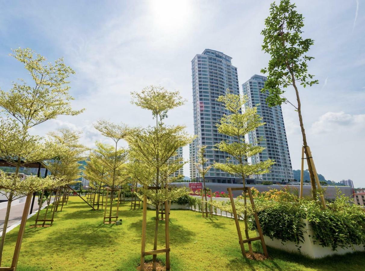 The Landmark Condo, By Sanguine George Town Exteriör bild